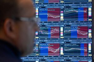 Bond duration mechanics and 4 proven rules that shield your fixed income portfolio from devastating rate spikes showing bond duration mechanics