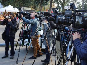 Pack Journalism and 4 Hidden Pressures That Corrupt Objective News showing pack journalism