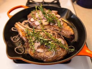 Pan searing mechanics and 4 proven rules that create flawless restaurant crusts showing pan searing mechanics