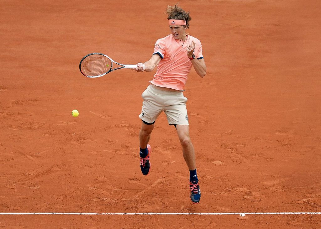 Tennis serve mechanics and 4 proven principles that unlock explosive power showing tennis serve mechanics