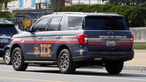 Servicio de Control de Inmigración y Aduanas Faces 3 Major Scrutiny Scandals illustrating servicio de control de inmigración y aduanas