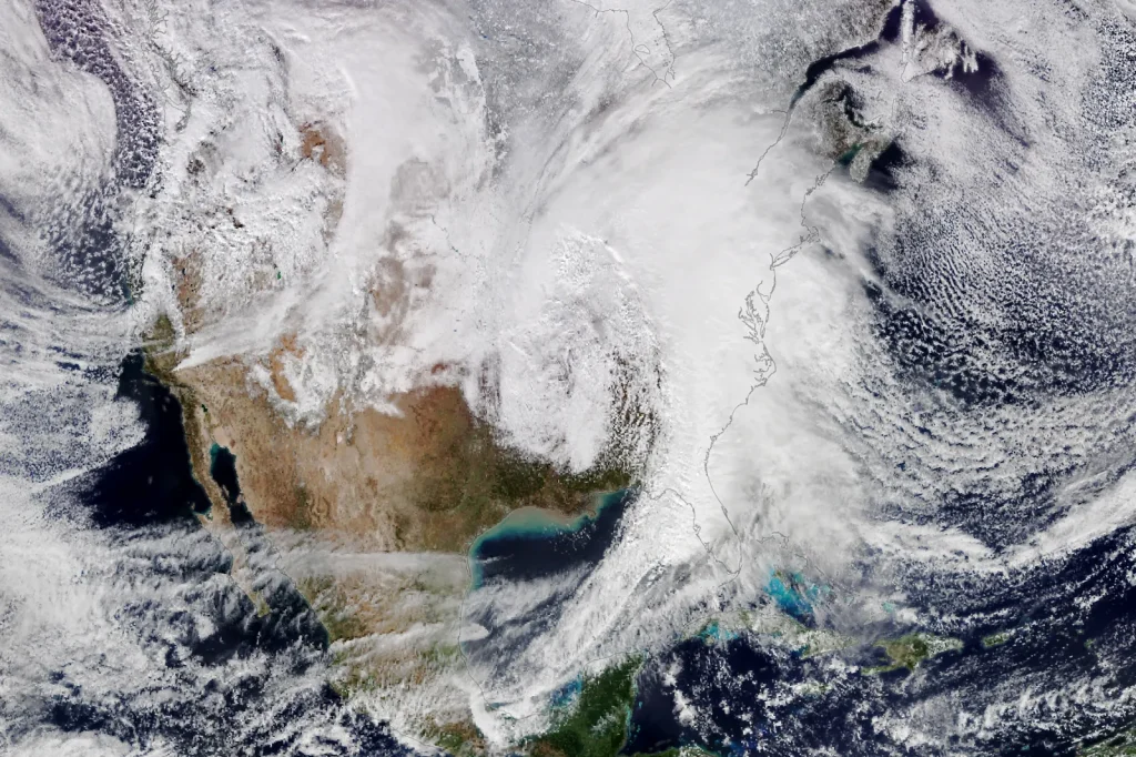Super El Niño Winter Weather US Forecast Warns of 5 Major Climate Disruptions illustrating super el nino winter weather us