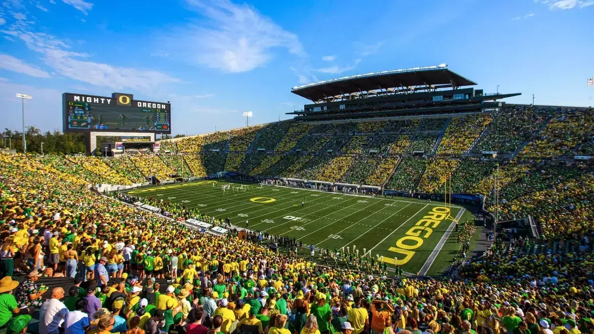 Detailed analysis view examining dante moore injury