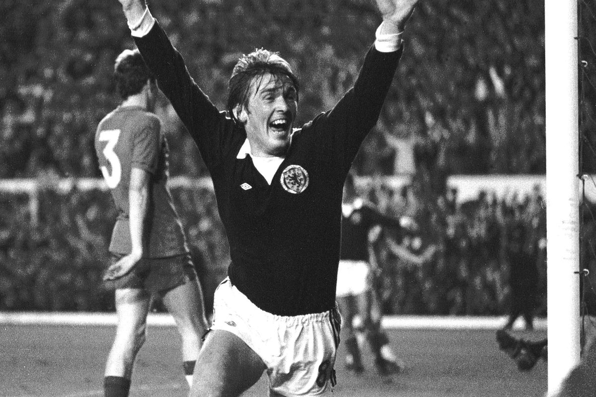 Detailed analysis view examining kenny dalglish on andy robertson record