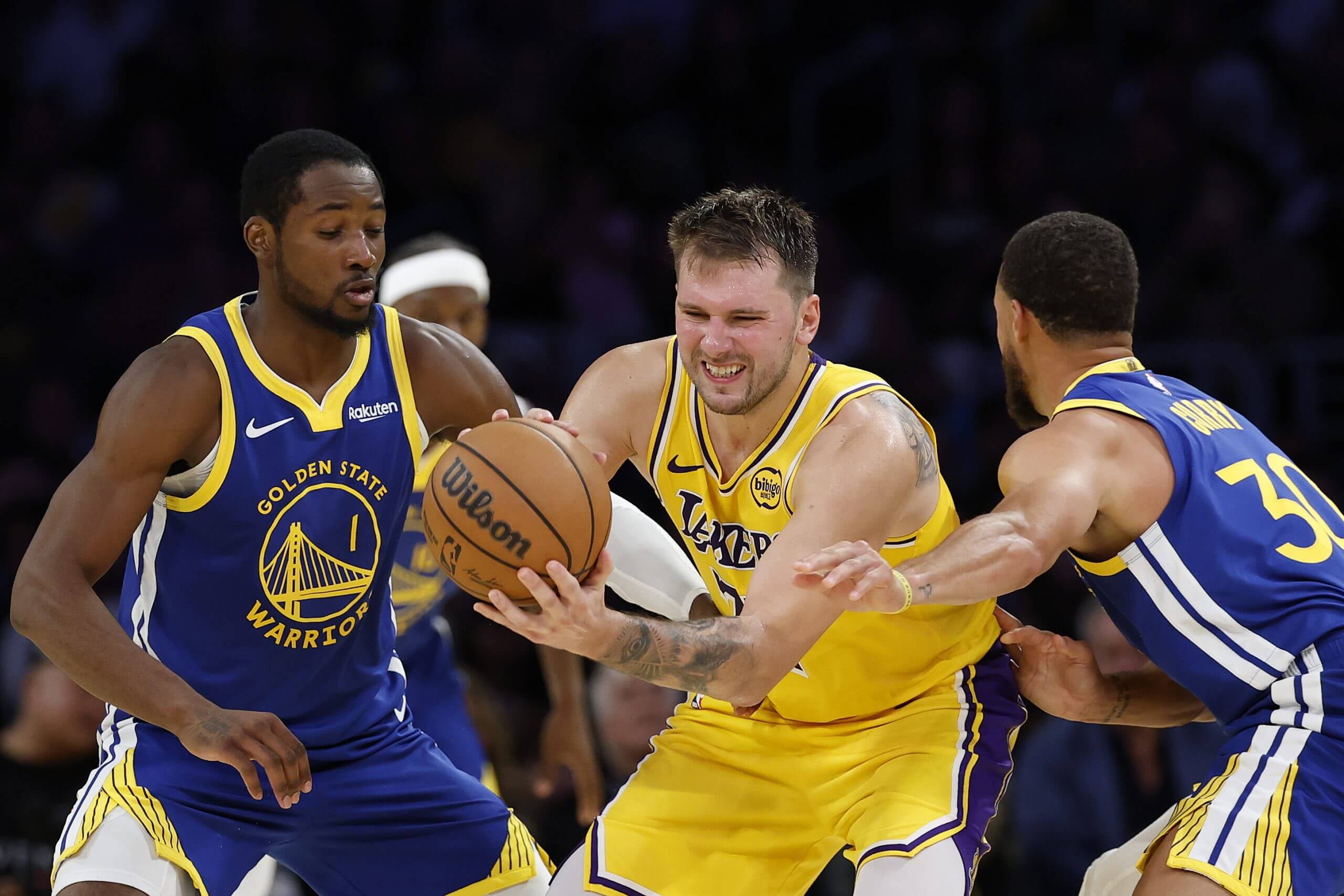 Detailed analysis view examining lakers