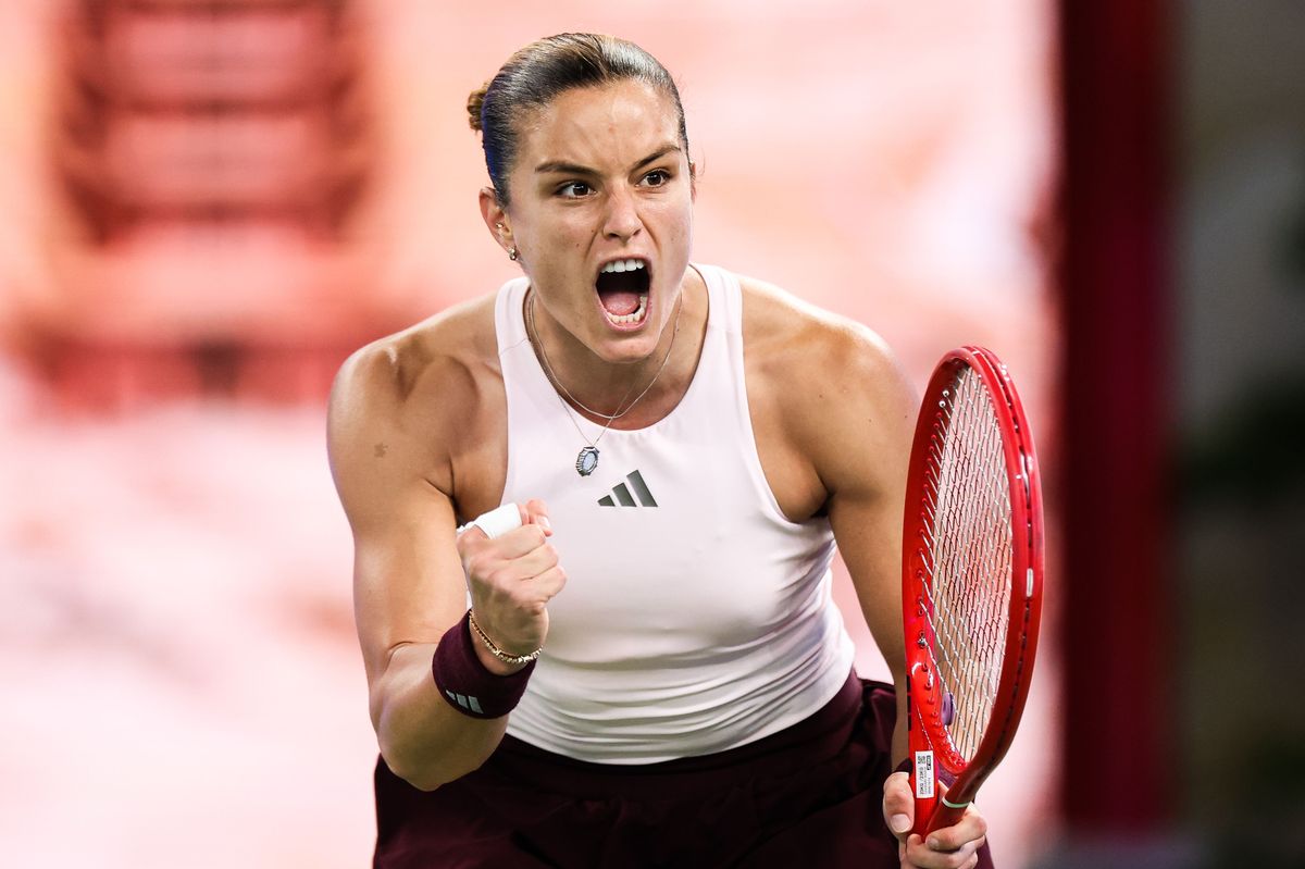 Detailed analysis view examining maria sakkari