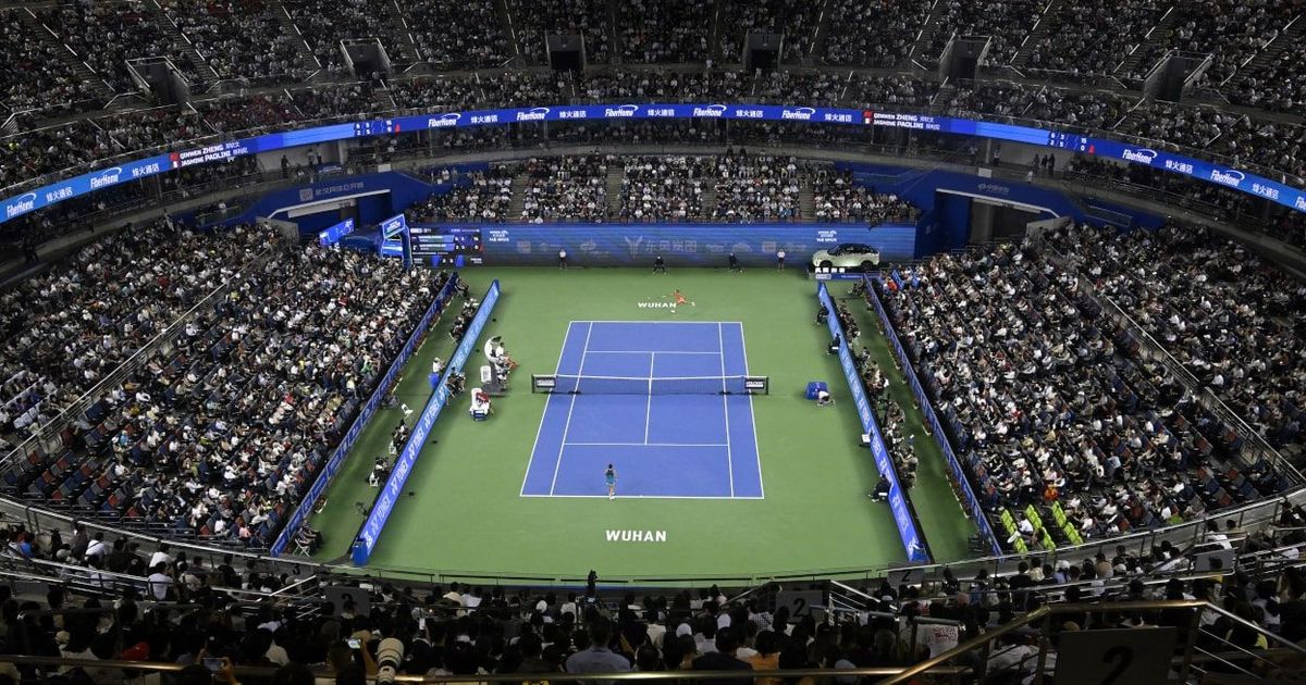 Detailed analysis view examining maria sakkari