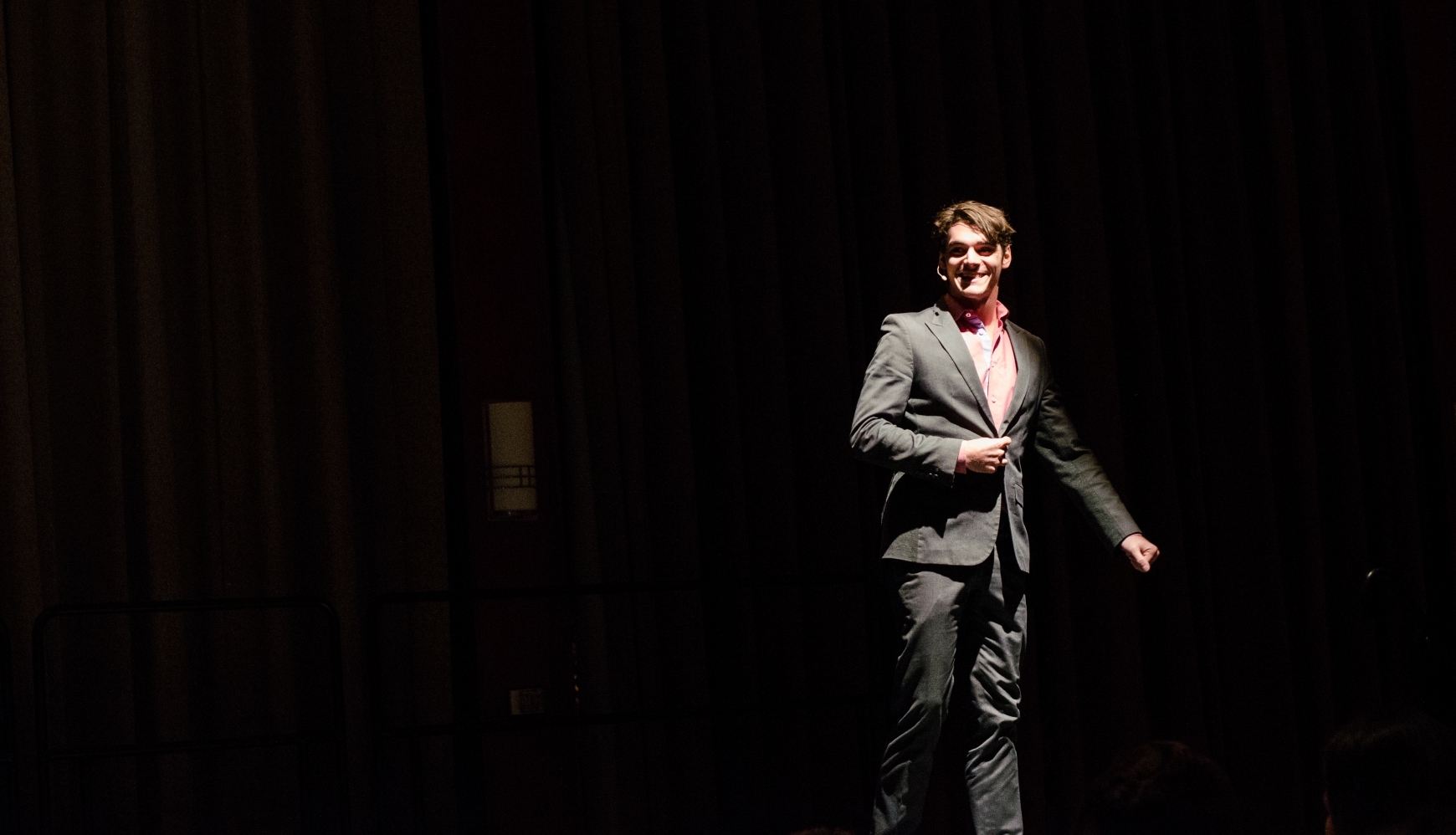 Detailed analysis view examining rj mitte